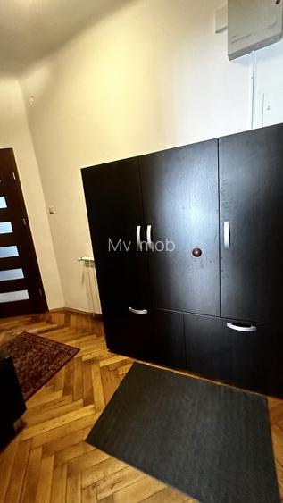 Apartament in casa cu 2 camere ,beci si curte pe Strada Titulescu ,zona Afi - 13