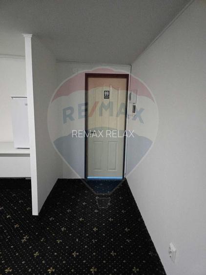 Spațiu de birouri/comercial de 45mp de închiriat în zona Nicolina - 4