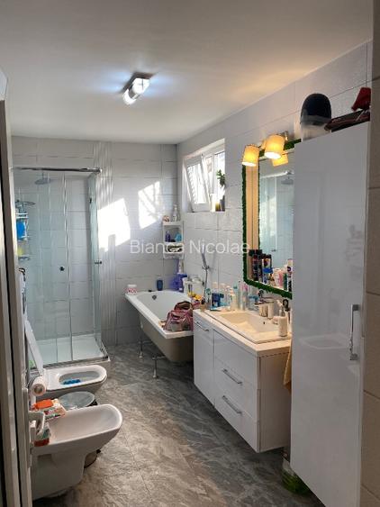 Casă cu teren generos și potențial investițional – Năvodari, zonă liniștită - 5