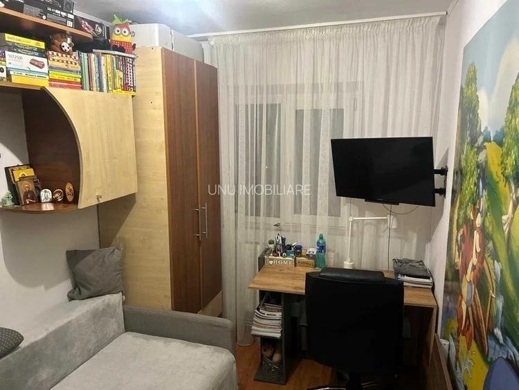 3 Camere Decomandat 61mp mobilat zona Nicolina 1 Esplanada - 2