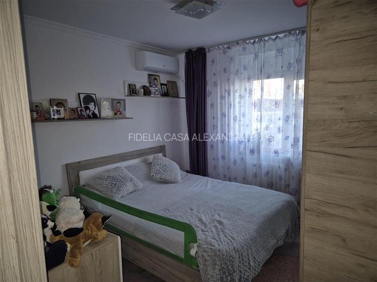 Apartament 3 camere, semidecomandat, 60 mp - Podu Ros - 4