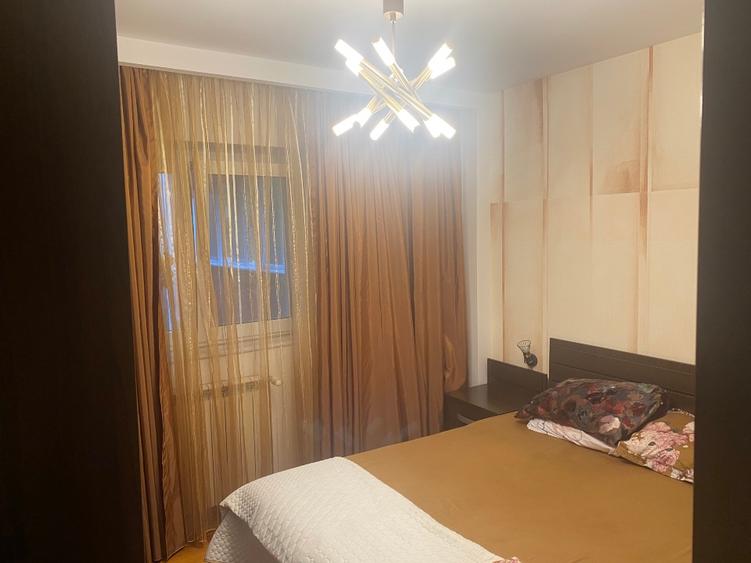 Vânzare apartament 3 camere