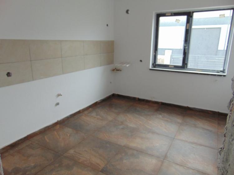 DE LA DEZVOLTATOR FARA COMISION casa cu 4 camere 2 bai placa beton LA CHEIE