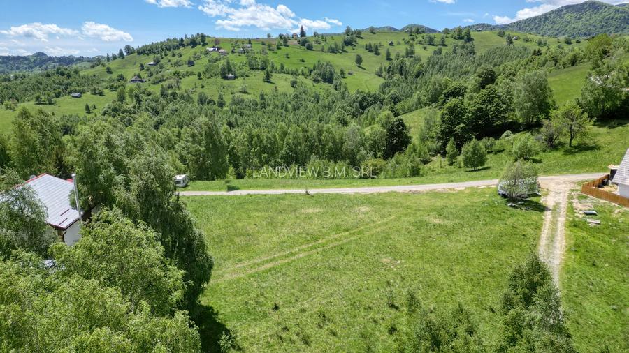 Teren intravilan 1000 mp in satul Pestera, Comuna Moieciu la 12 km de Bran - 6