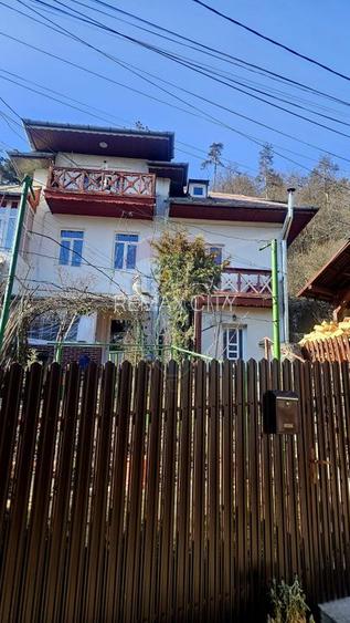 Apartament cu 3 camere de vânzare în zona Central - 30