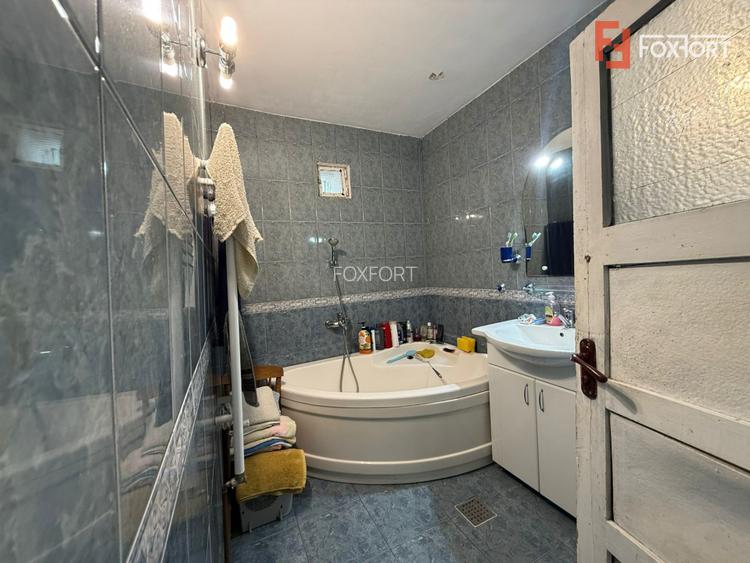 Casa individuala cu 6 camere si teren de 850 mp de vanzare - zona Modern - 10