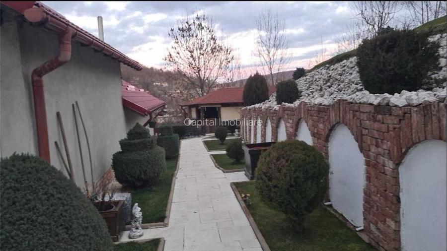 House for sale 30km from Sinaia - 11