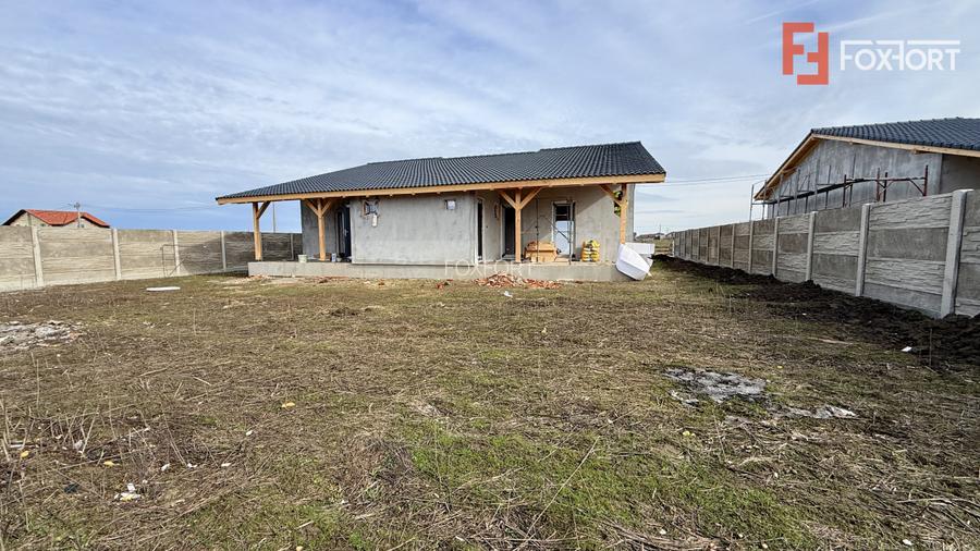 Duplex de vanzare, 3 camere pe parter + pod - Mosnita Veche - 2