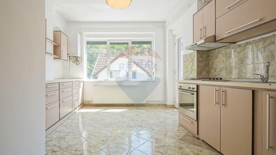 Vanzare două vile, cu potential investitional în Brașov, cartier Șchei - 24