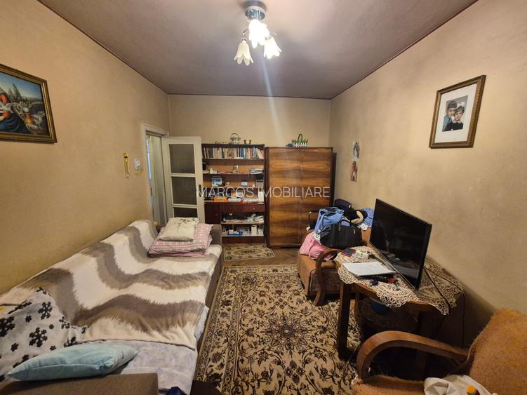 Vand apartament Lunca, et.1, Piata Mică, balcon mare - 2