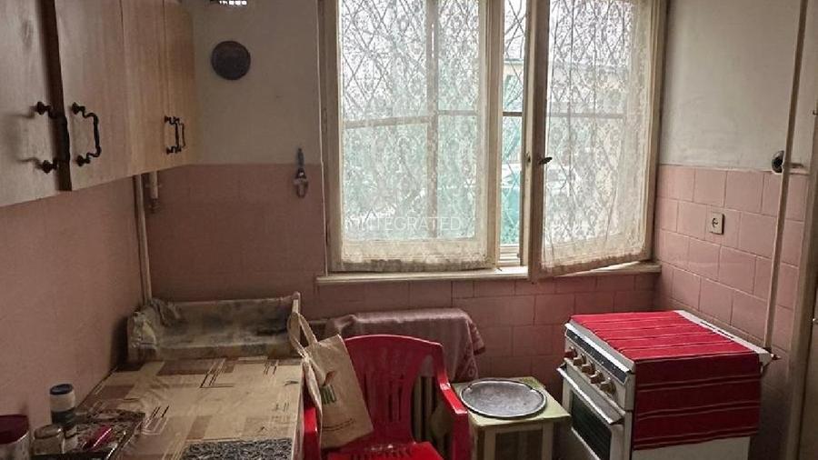 CALEA GIULESTI, Apartament cu 3 camere semidecomandat - 60 mp - parter - 6