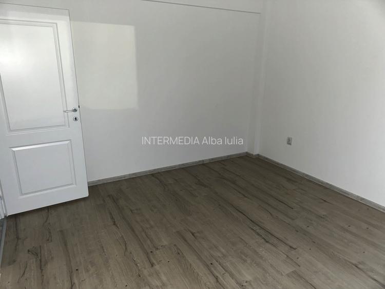 Apartament 3 camere 66 mp Bloc NOU Finisat Modern Balcon 2 locuri parcare Sebes - 12