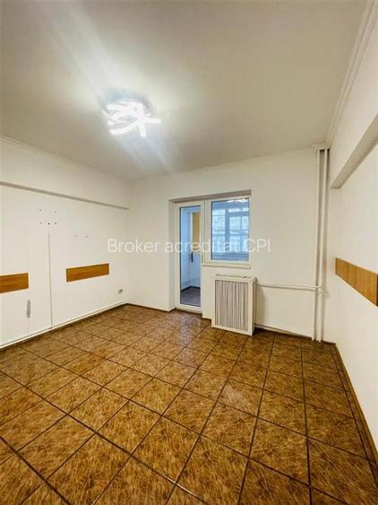 INCHIRERE APARTAMENT 3 CAMERE ZONA MALL VITAN  OCTAVIAN GOGA  SECTOR 3 - 11