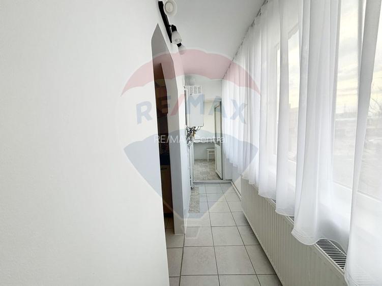 Apartament 2 camere de închiriat, Florilor Craiter, comision 0 - 12