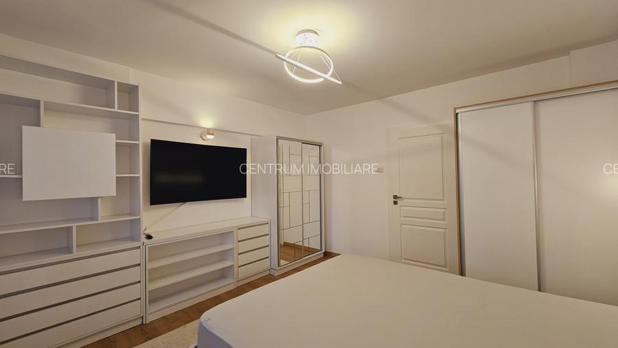 Bulevardul Unirii Fantani - Piata Constitutiei - 12