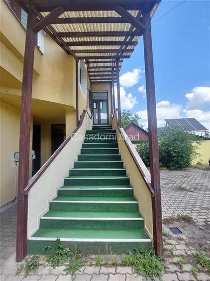 Imobil cu 18 incaperi pentru activitati diverse, in Gradiste - 10