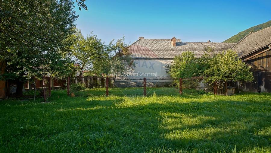 Teren intravilan 7.255 mp +casă rustică – ideal pensiune în Vama Buzău - 5