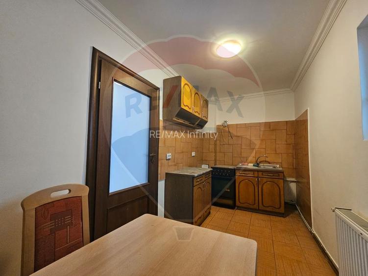 Casă / Vilă cu 4 camere de închiriat în zona Andrei Muresanu - 9