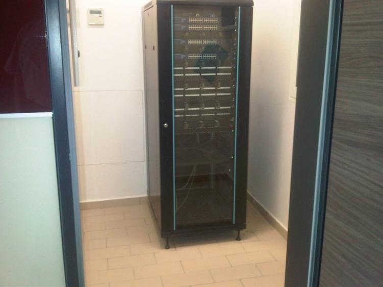 4 spatii birouri Et. 1 B - de la 88 mp la 227 mp in CENTRU DE AFACERI SIBIU