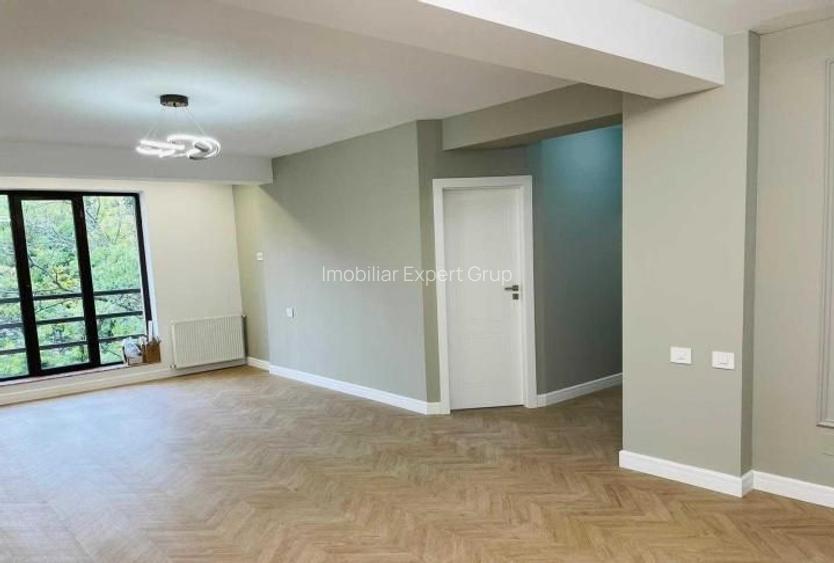 Universitate birouri clasa A - 7