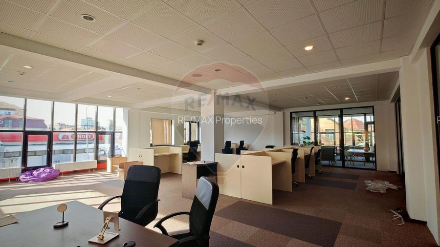 Cladire de birouri de 943.29mp de vânzare în zona Hipodrom 1 - 8