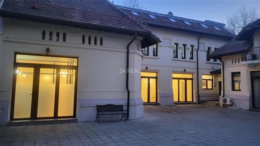 Spatiu de inchiriat in vila interbelica - 117 mp - 13