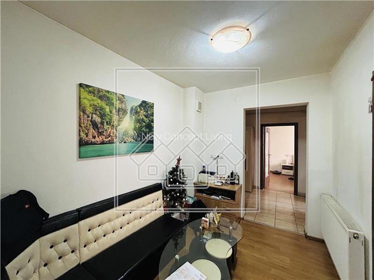 Apartament de vanzare in Sibiu - 3 camere, balcon si pivnita - - 10