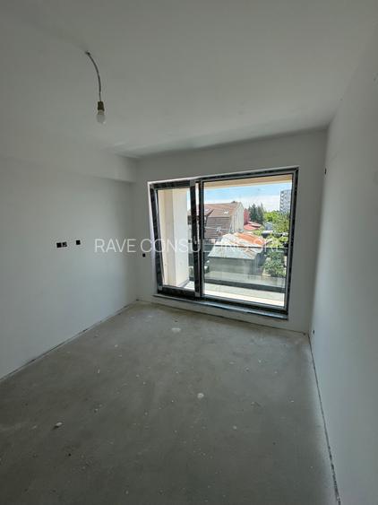 Apartament 3 camere decomandat nou/ metrou 1 Mai - 17