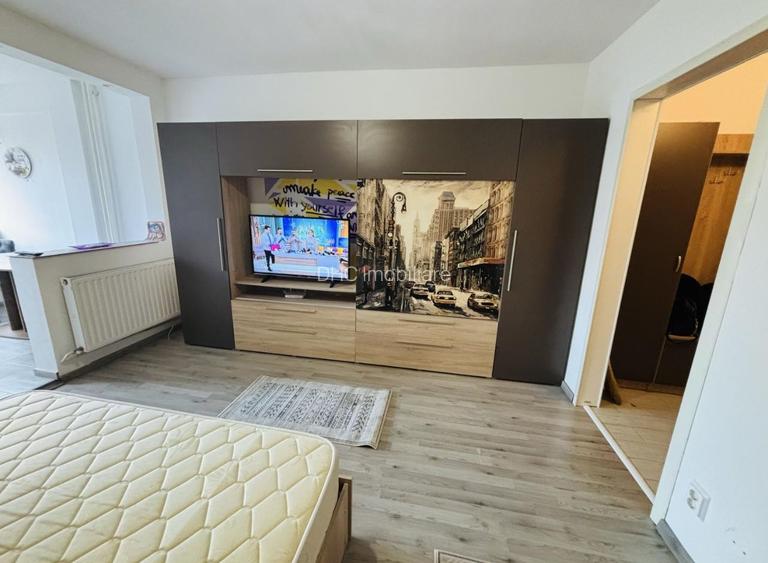 Garsoniera zona Drumul taberei metrou Favorit - 2