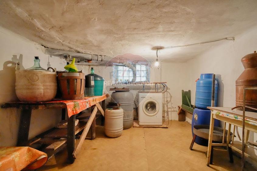Casă / Vilă cu 6 camere de vânzare în zona Bartolomeu - 34