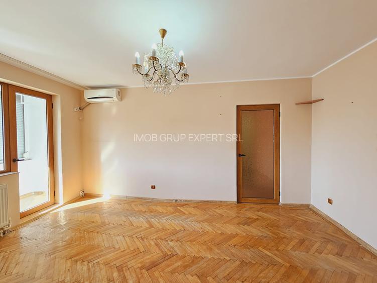 Tiglina 1, Bloc stradal, 3 camere Etajul 3, Balcon Generos - 2