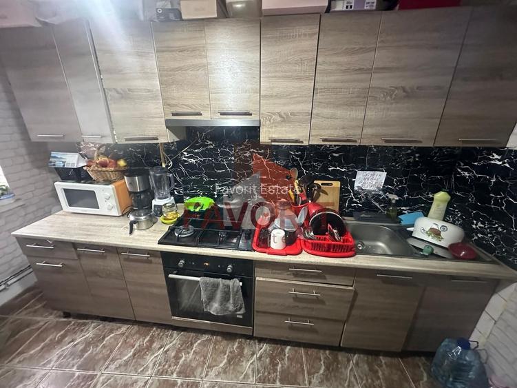 4 camere | COMISION 0 | centrala proprie | etaj 1 | decomandat | - 5