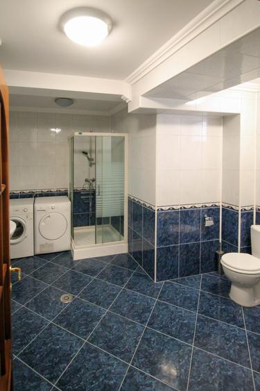 Pipera : Vila impresionanta, cu teren de 800mp si piscina proprie !