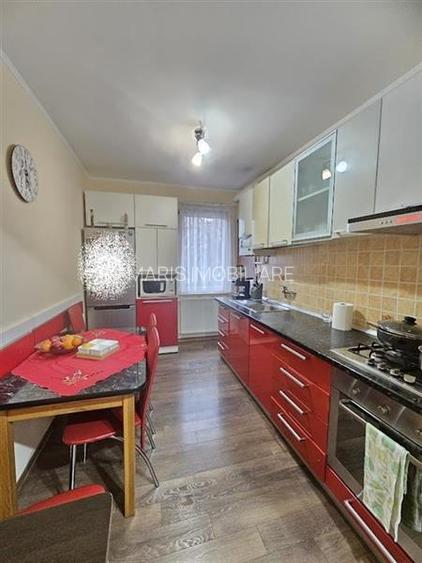 Tudor - 3 camere etaj 1 cu 2 bai 2 balcoane amenajat mobilat utilat. - 3