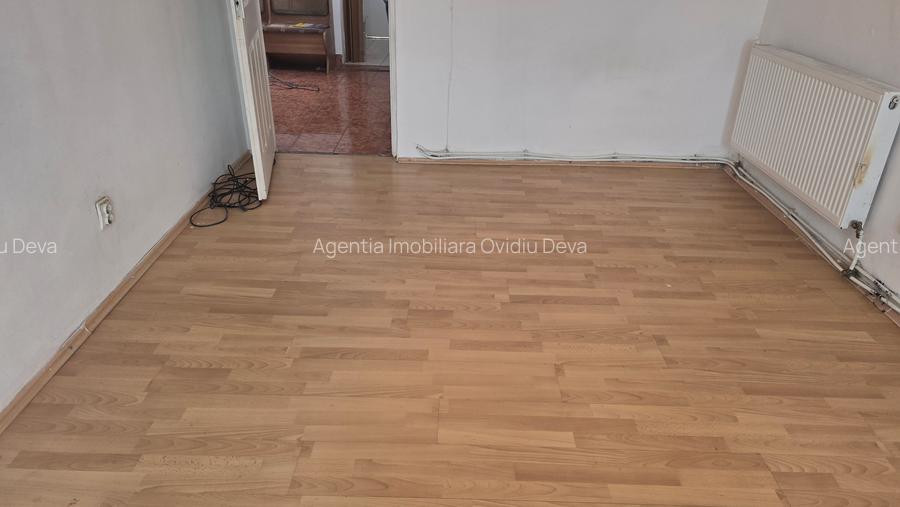 Vand apartament 2 camere decomandat in Deva, zona Micro 15, etaj 7, - 7