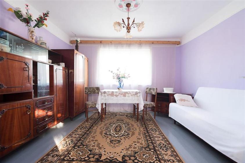 RECO Casa in Sarbi la 27km de Oradea cu dublu front stradal - 9