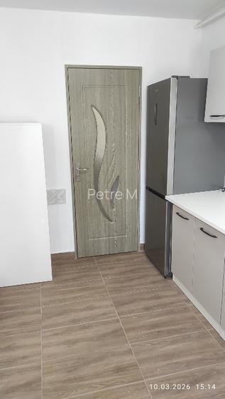 Proprietar închiriez ap. 2 camere decomandat parțial mobilat, parter.  - 9