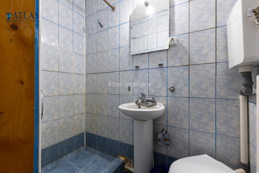 Vile turistice, locație montană superbă, la marginea pârâului,  2600 mp teren - 30