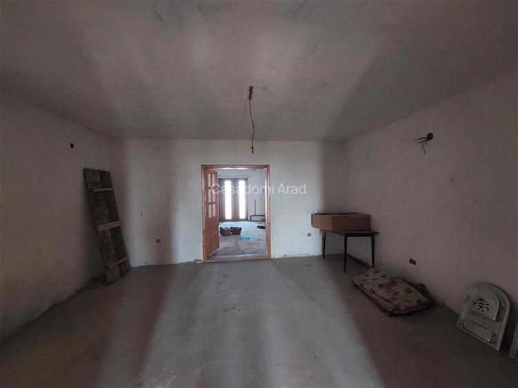 Imobil D+P+2E+M, zona Poetului, integral sau partial - 11