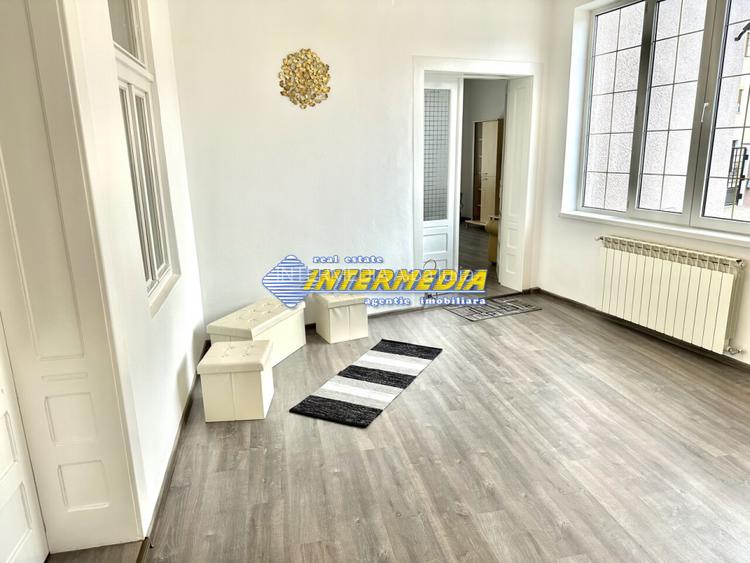 Casa 3 camere in Alba Iulia Zona CENTRU cu 900 mp teren utilitati si la asfalt - 2