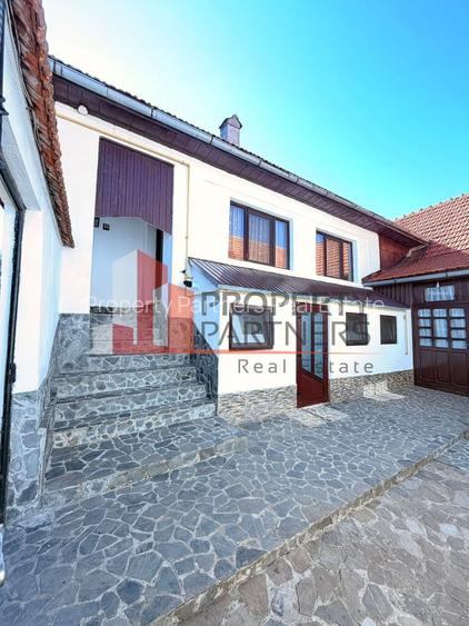 Casă tradițională cu 1800 mp teren  în Sohodol, Bran | Priveliște superba - 8