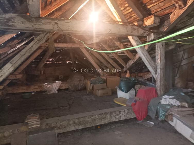 Casa 4 camere libera la vanzare zona Central - 24