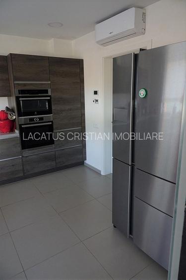 VILA EXCLUSIVISTA, UNICAT S+P+1 ZONA PALAZU MARE CU VEDERE CATRE LAC - 7