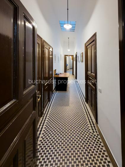 “Vila interbelica cu arhitectura deosebita, curte individuala, 420 mp teren” - 15