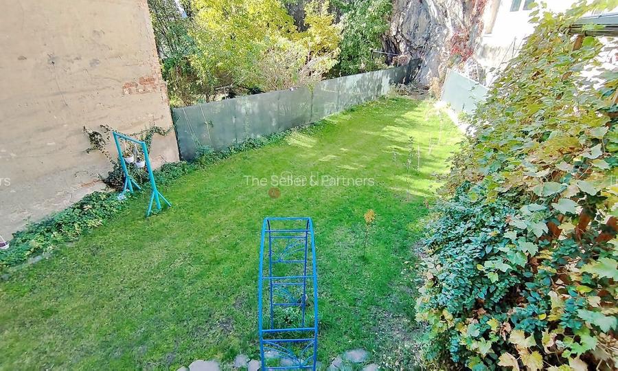 Casa cu gradina centru istoric - 2