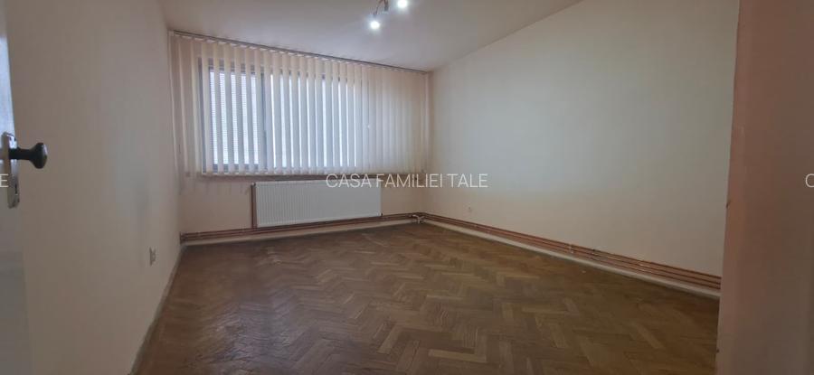 71000 euro .. 2 camere cu centrala .. Gh. Lazar .. 5 min  de centru - 6