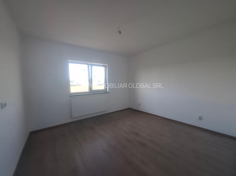 Casă individuală cu 3 camere, la cheie, într-o zonă liniștită - 12