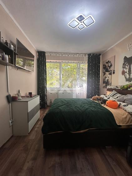 Apartament decomandat cu 3 camere, renovat recent, centrală proprie