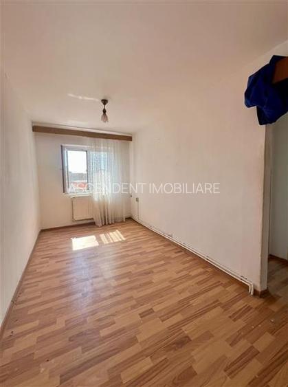 Apartament cu trei camere de renovat in Feldioara, Brasov - 32