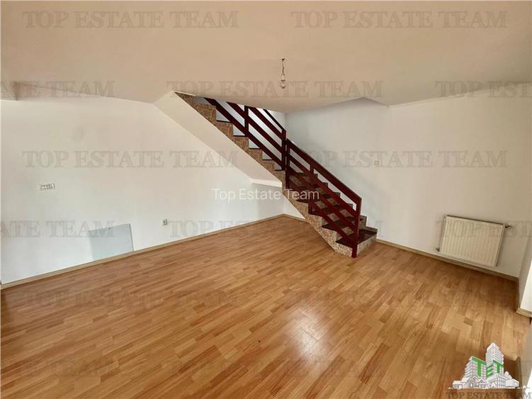 Casa individuala de vanzare  / potrivita si pentru business in zona parcului din - 2